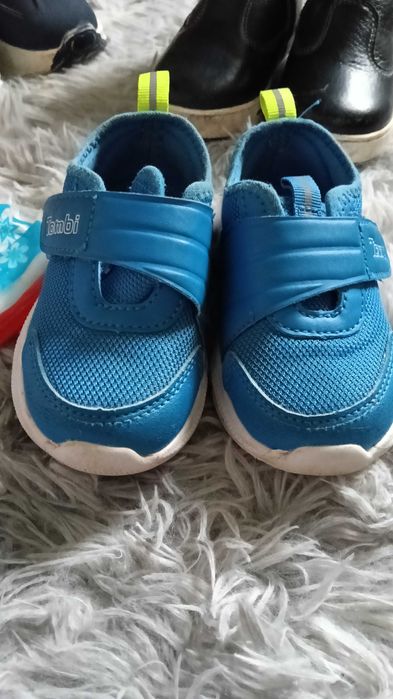 Детские кроссовки 22 размер