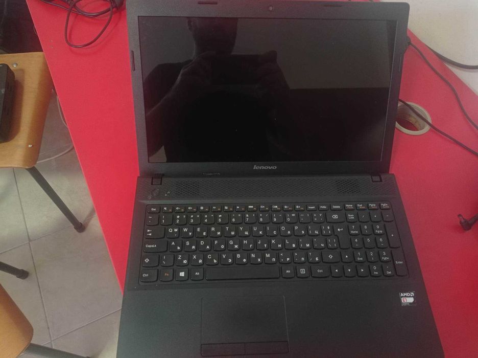 Лаптоп Lenovo Перфектна Кондиция (със зарядно)