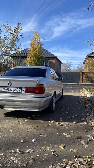 продам BMW 520I