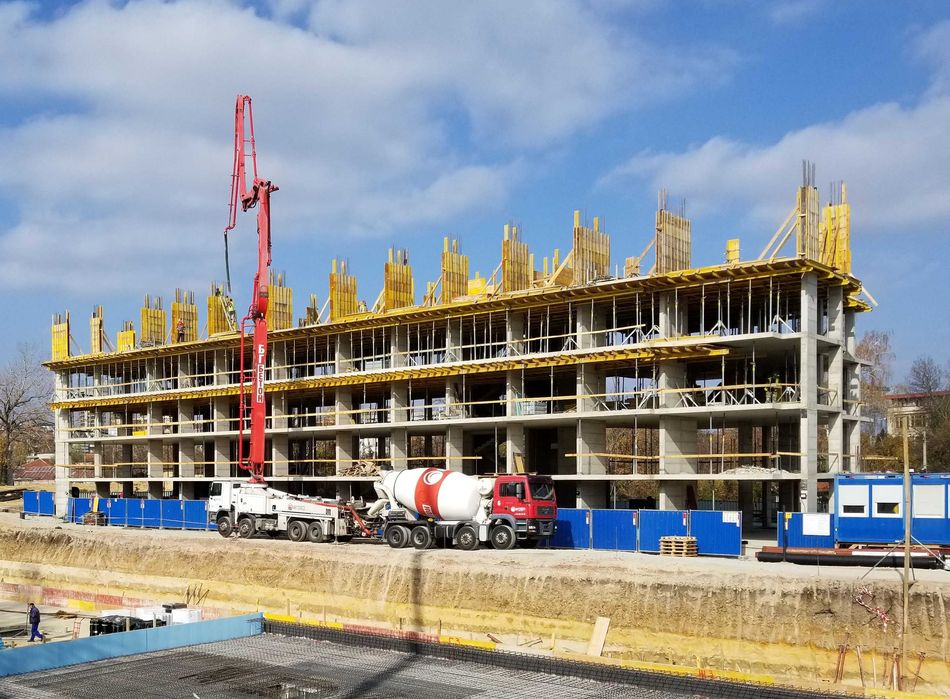 Бюджетен кофраж за огради, стени и основи