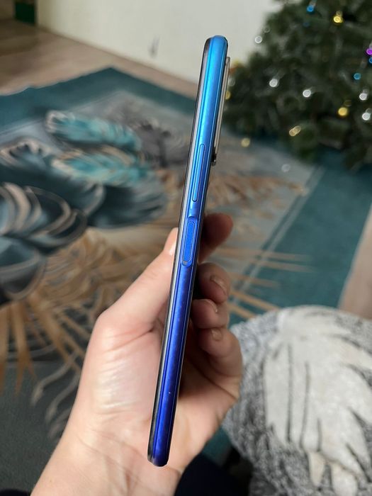 Продам телефон VivoY20