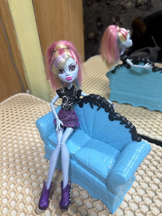 Продам куклу монстр хай!