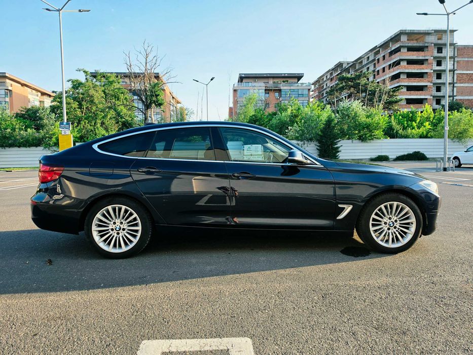 BMW 3 Series 2020 — imagine 4