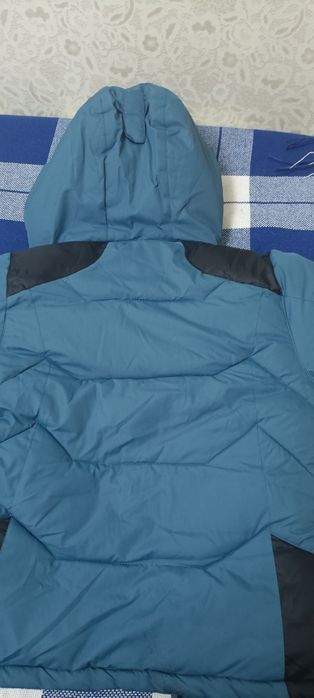 Продам куртку на мальчика
