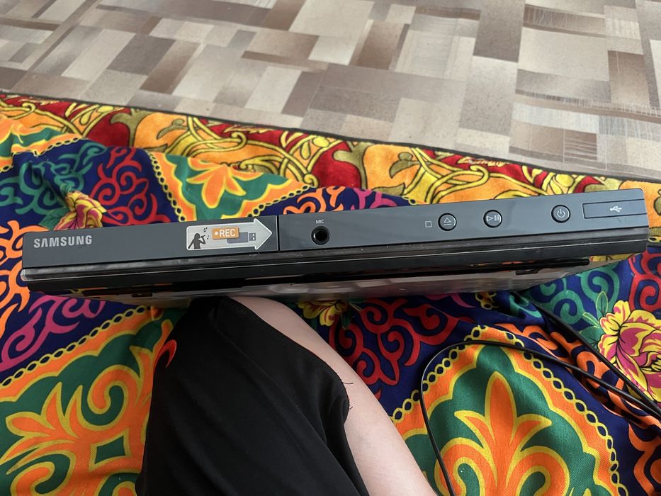 Продам DVD плеер с колокольчиками