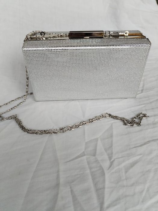 Абитуриентска рокля