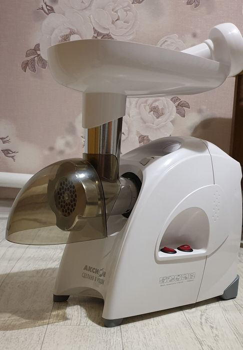 Мясорубка Аксион новая