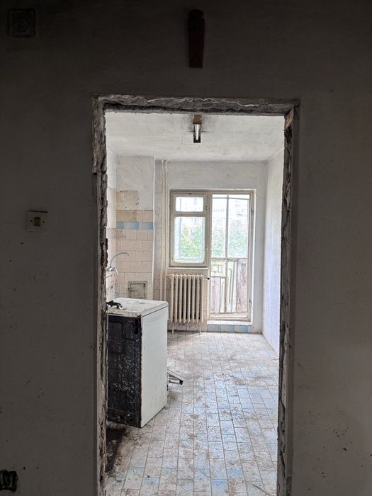 Apartament zona Bd Unirii - Lucian Blaga - Piata Alba Iulia - 3 camere - 90 mp - 2 bai - 2 camere depozitare