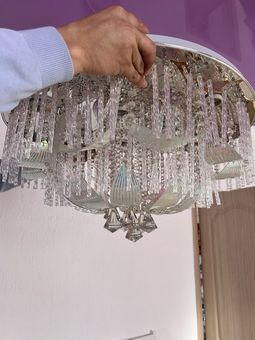 Люстра натяжная.