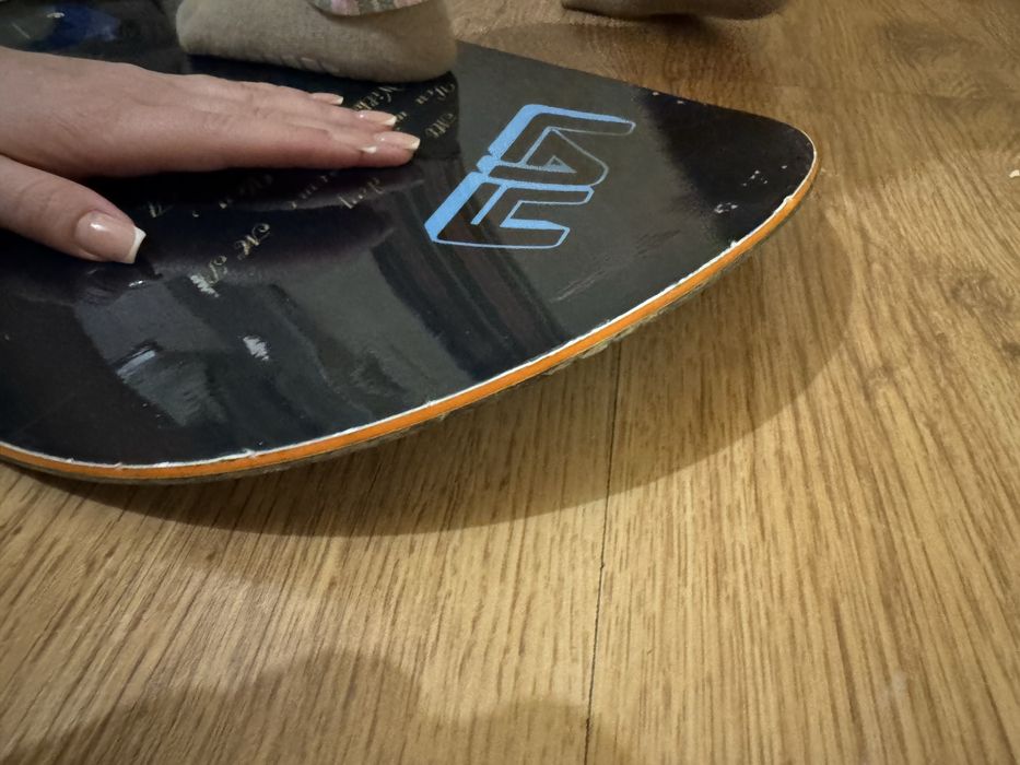 Сноуборд в хорошем состоянии