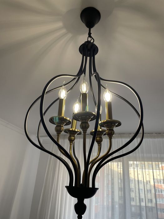 Продам металлическую люстру