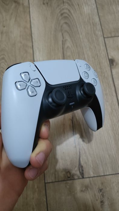 Vand controllere  PlayStation 5