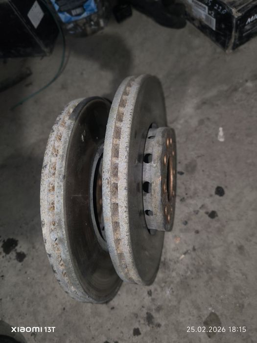 Тормозной диск передний Audi A6 C4