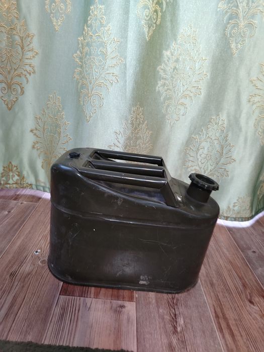 канистра  пятилитровый (5л)