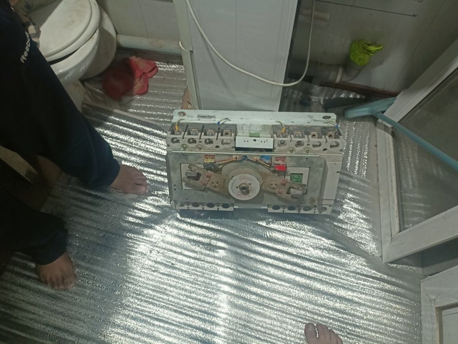 Аввр сотилади холти яахши рабочи оладиган одам телефон килсун