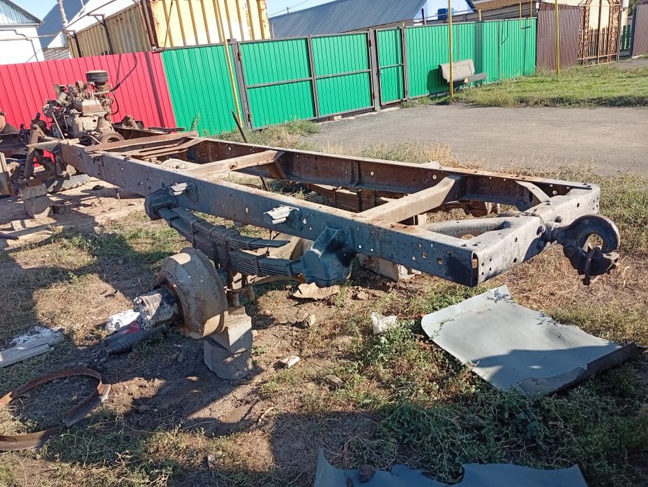 Запчасти на газ 52