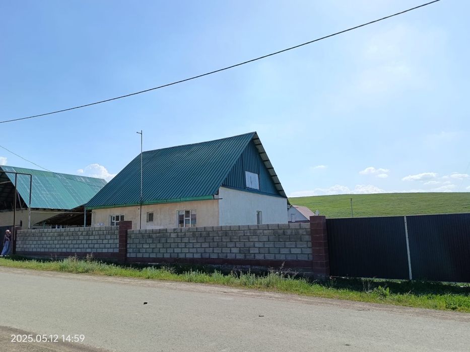 Үй сатылады тез арада Ауылдық жерде тійімді бағада
