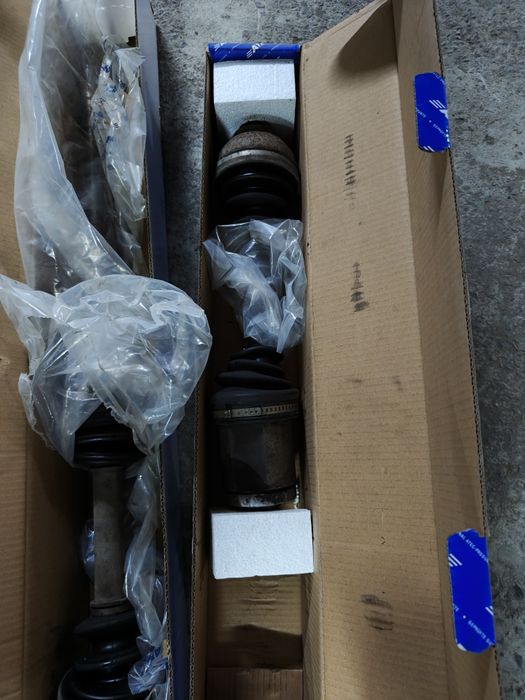 Предни полуоски e46 330xi 4*4