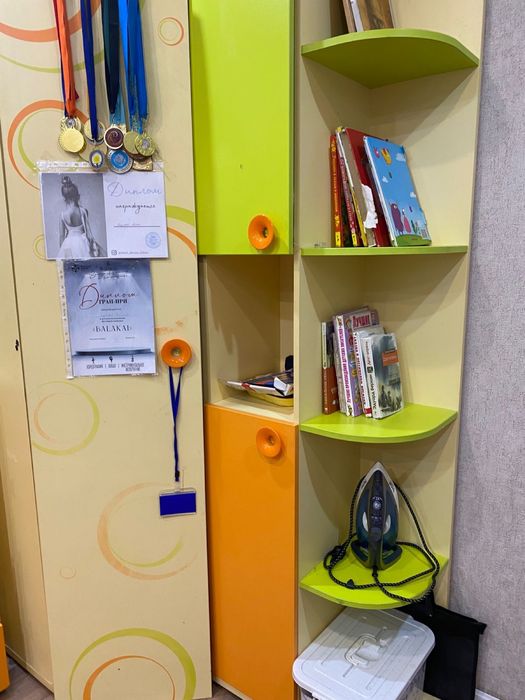 Продам российскую  мебель