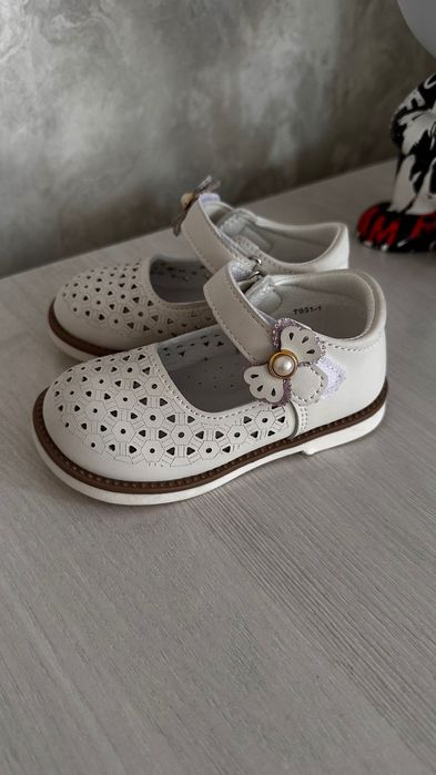 Сандали детские 24 размер новые