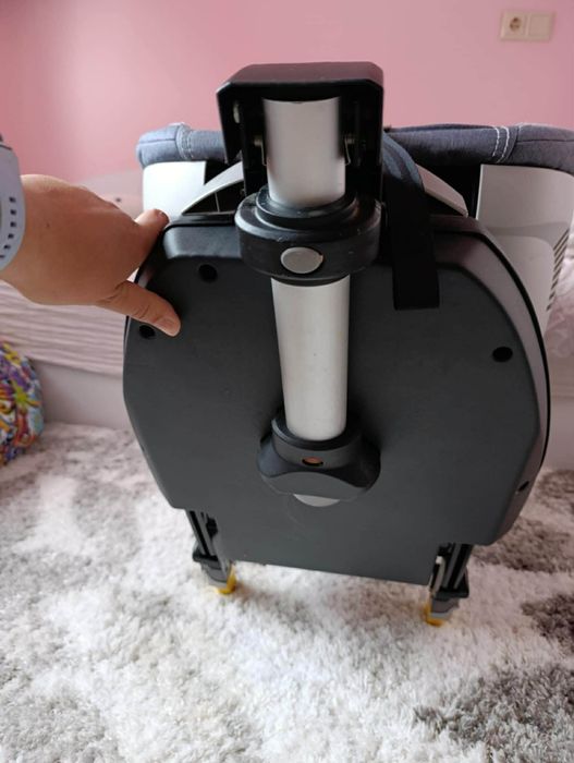 Продавам детско столче за кола Osann с isofix в много добро състояние