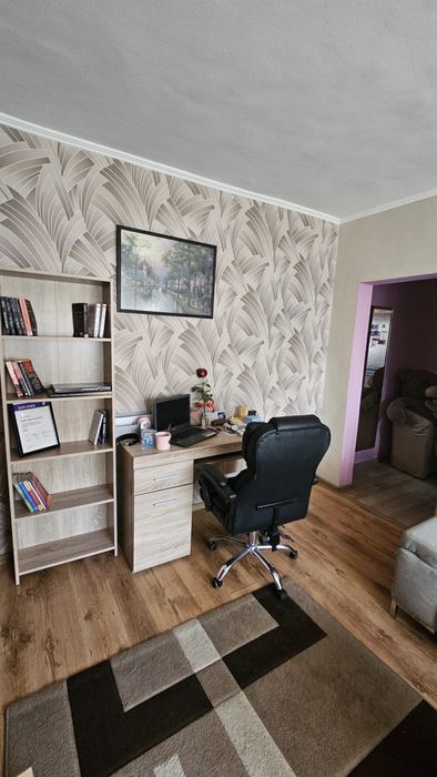 Dau in chirie ap 2 camere X mare