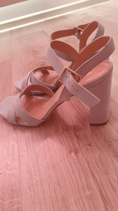 Sandale verde menta noi marime 41