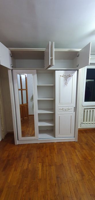 Шкаф спальный для вещей