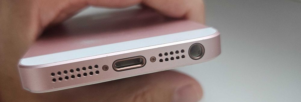 iPhone SE Rose Gold,  отлична батерия 92% и добро състояние