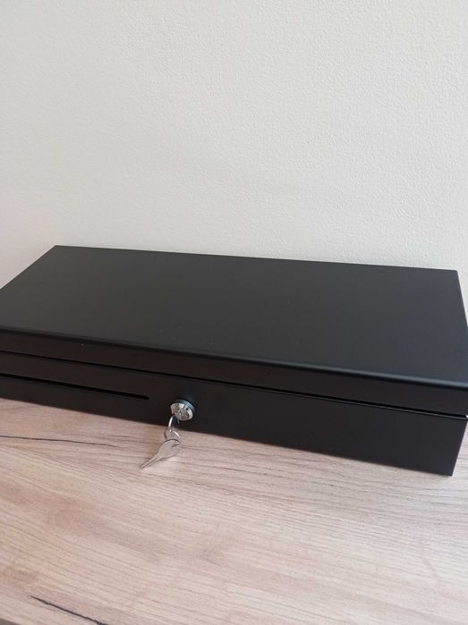 Сейф за банкноти с горно отваряне 
/ Флип топ /