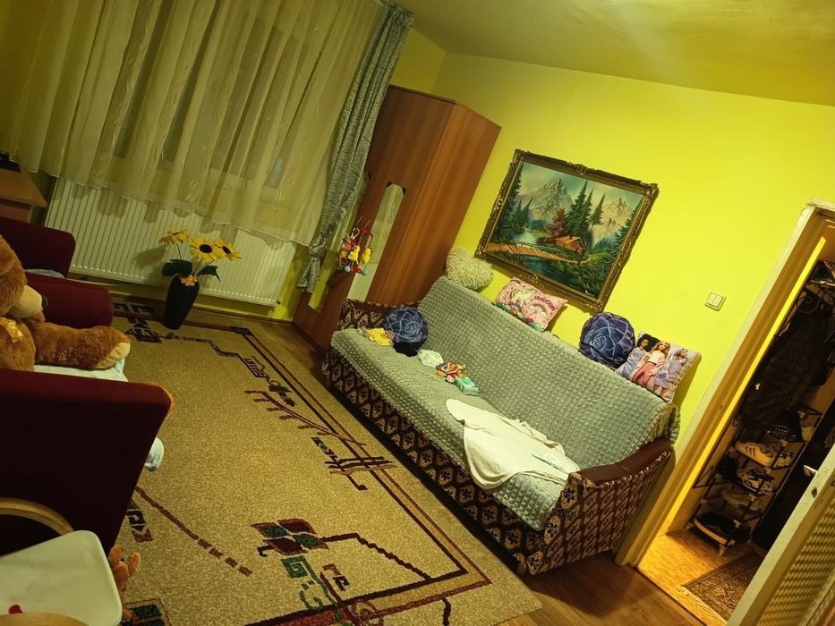 Închiriez apartament cu 2 camere din 01 Aprilie