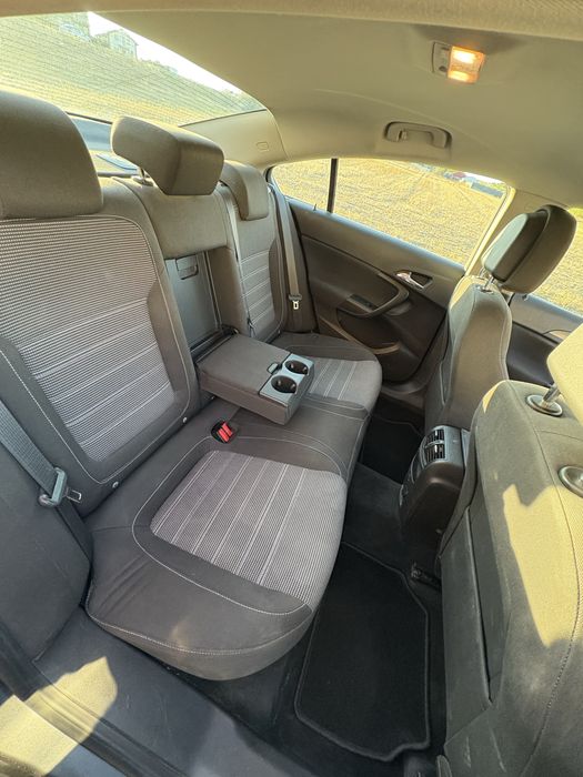 Opel insignia 2011 182 000 km