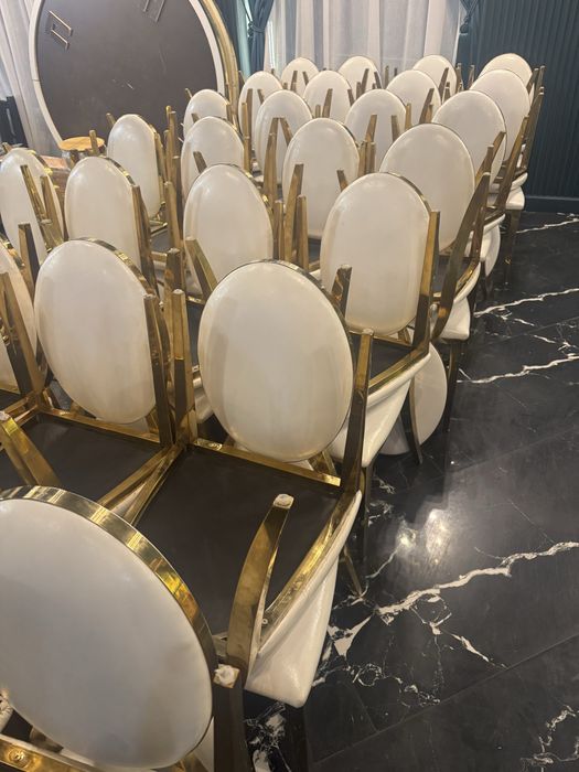 Банкетные стулья