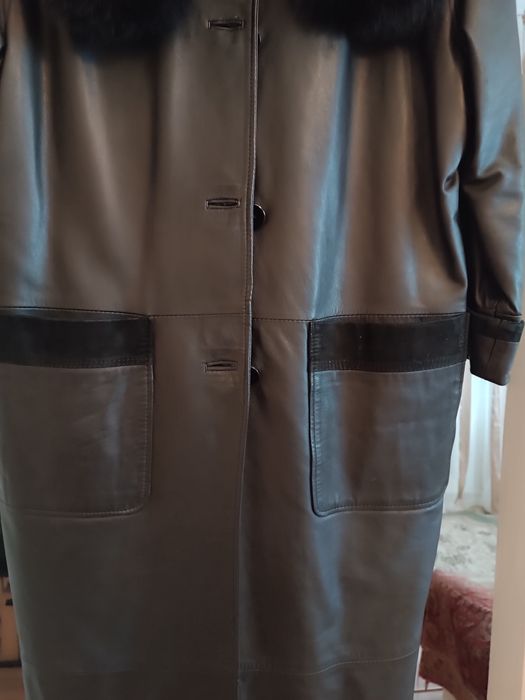 Кожаное пальто женское