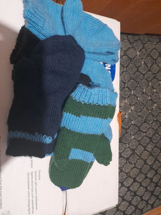 Продаю вязанные варежки