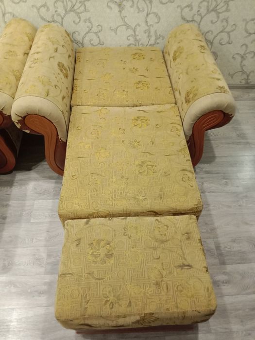 Продаю диван с 2 кресло