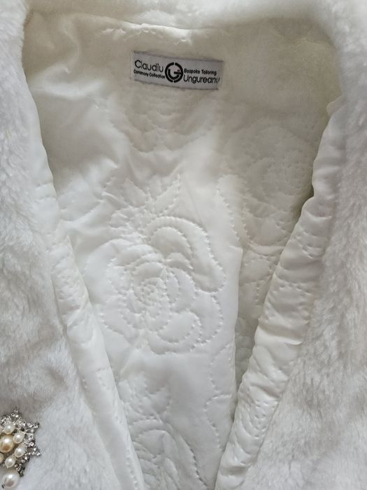 Geaca alba- Claudiu Ungureanu