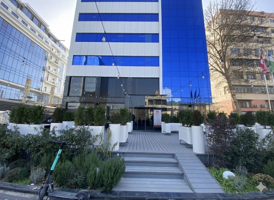 Сдаётся помещение под кафе или офис. Центр