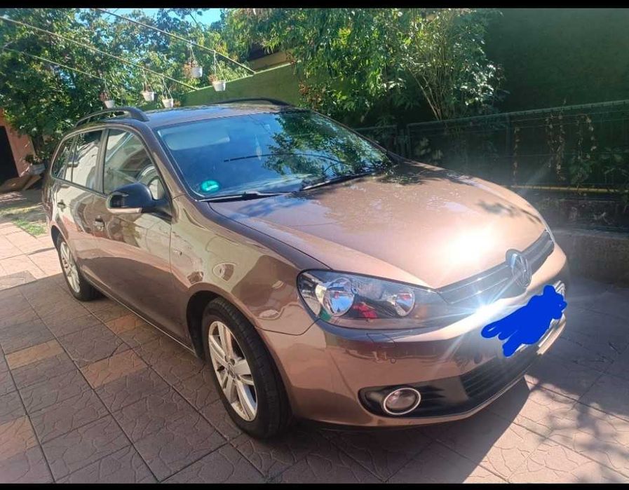 Vand  autoturism Wv Golf an fabric. 2013, diesel,1600 cmc, 77 kw, break, culoare maro metalizat, 178116 km in crestere.