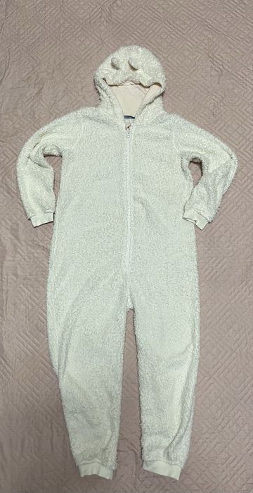 Combinezon/salopeta/ pijama fete 8-10 ani