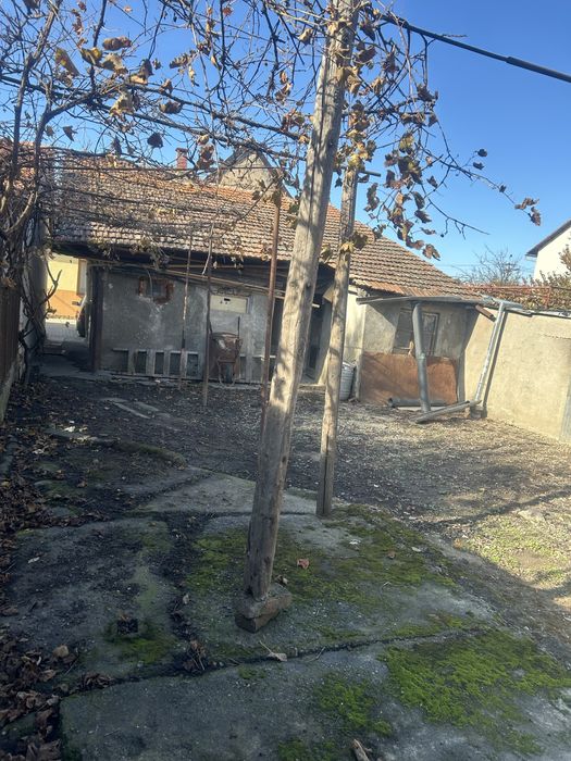 Vand apartament la casa