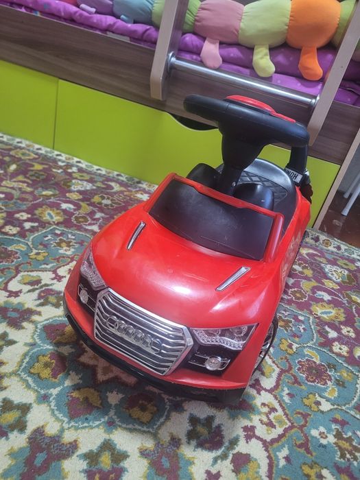 Продам машинку для детей