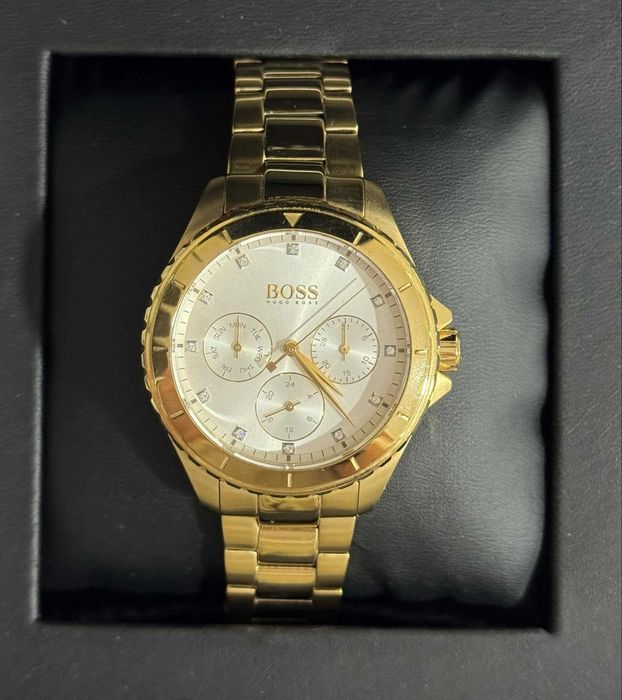 Продавам Часовник  Hugo Boss