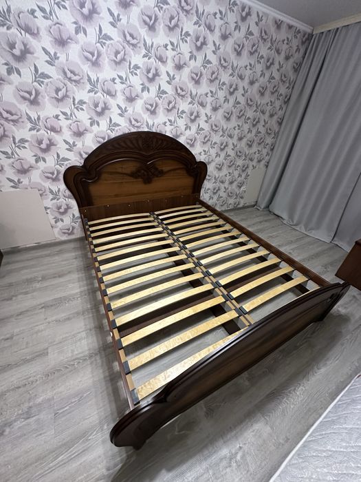 Кровать двухспальная