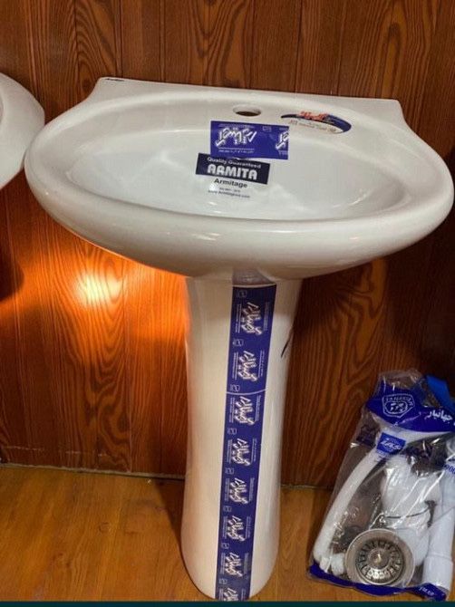 Раковина с пьедесталом