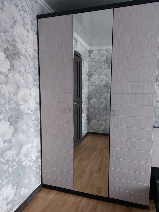 Продам недорого гарнитур спальный