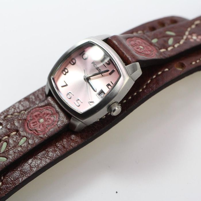 FOSSIL-автентичен, дамски, ест. кожа. ПРОМО!

–Автентичен д