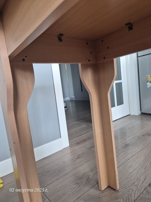 Продам стол лдсп