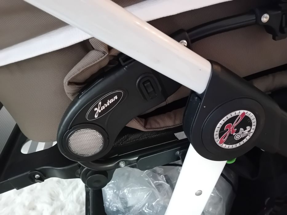 Vând carucior Hartan Racer GTS