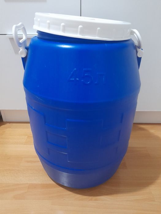 Продам бак 45 литров